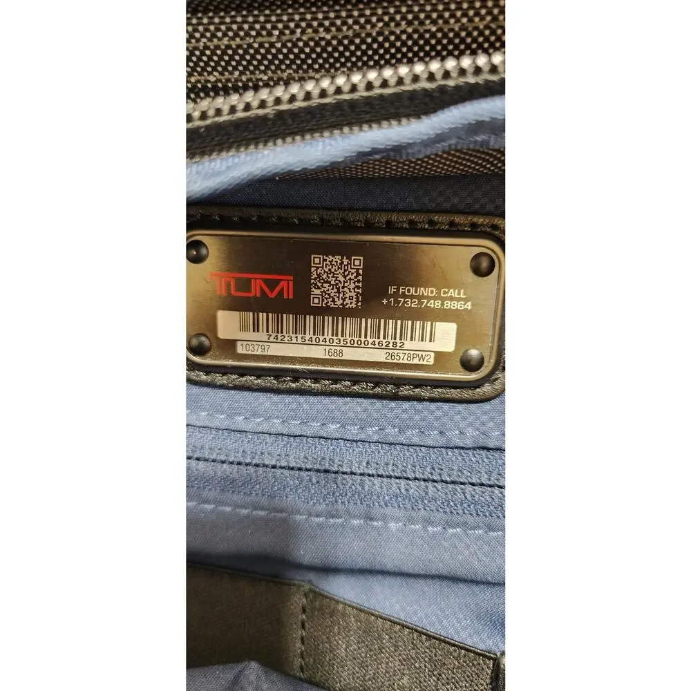 Tumi essentials ensure designed